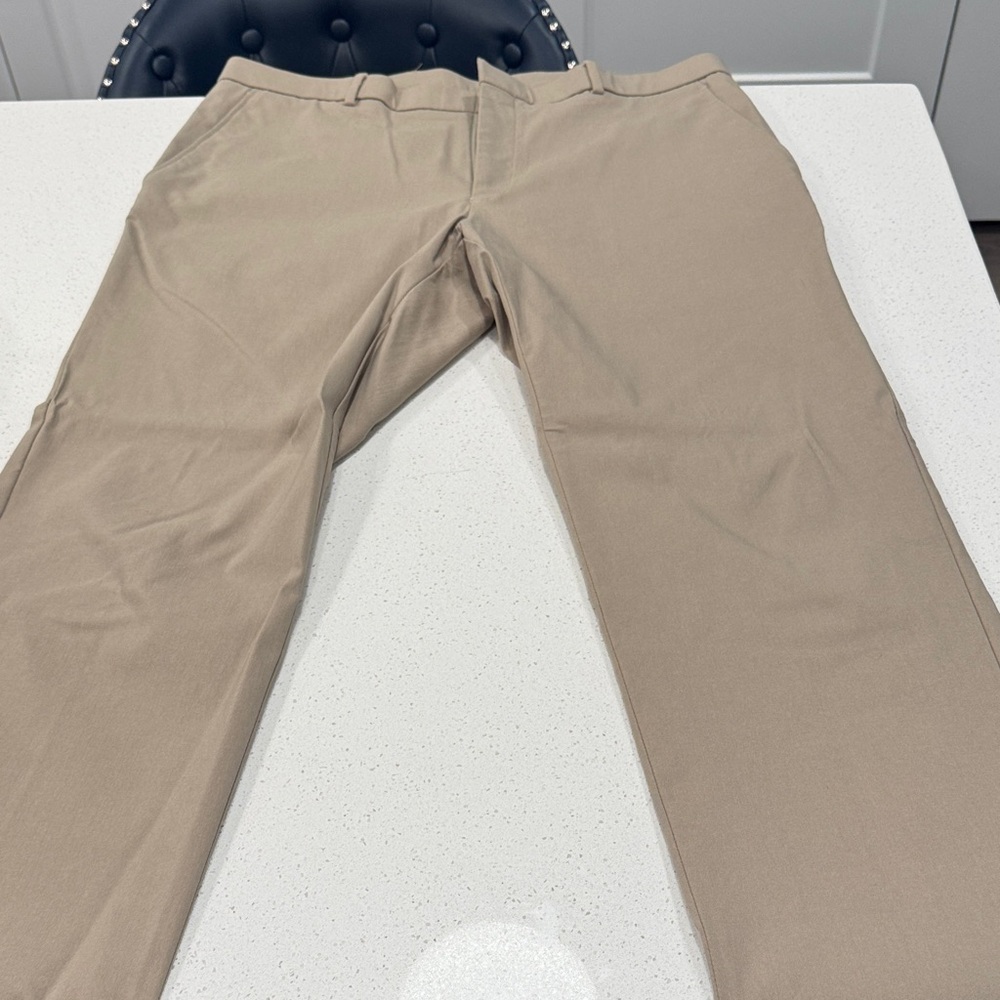 Tommy Hilfiger Men's Khaki Chinos